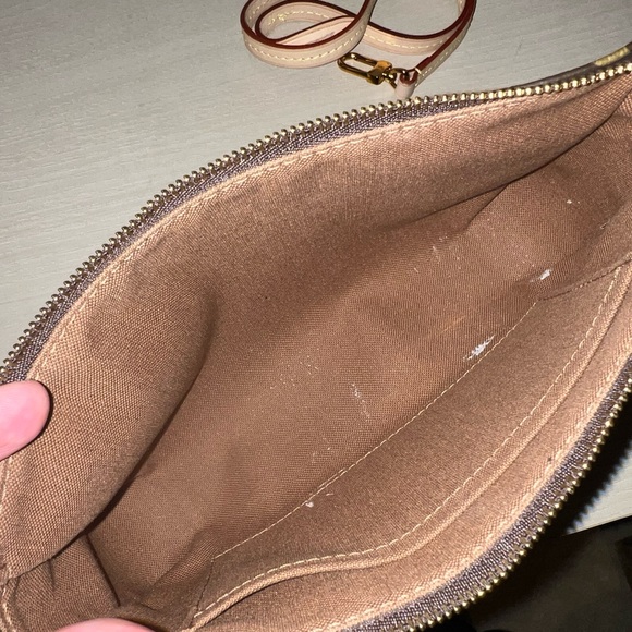 Louis Vuitton Pochette Accessories - Picture 3 of 6